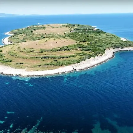 Robinson Crusoe Island
