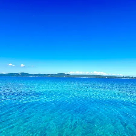 Daire Robinson Crusoe Island Otocic Srakane Male