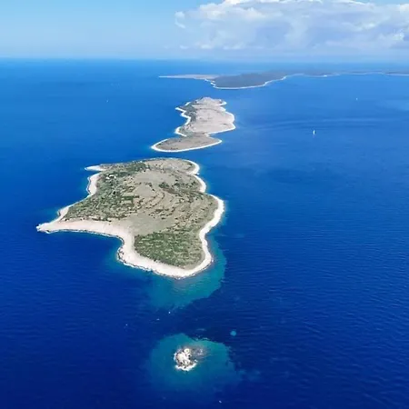 Robinson Crusoe Island *